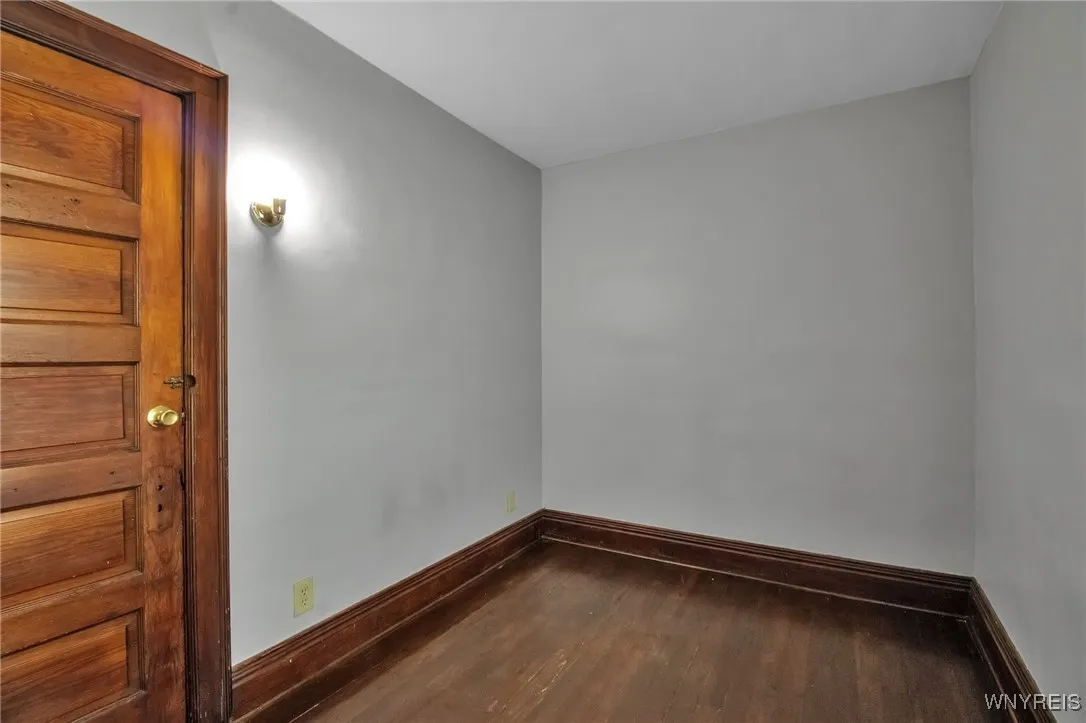 118 Auburn Avenue, Buffalo, New York 14213, Buffalo, New York 14213, 4 Bedrooms Bedrooms, ,2 BathroomsBathrooms,Residential,For Sale,118 Auburn Avenue, Buffalo, New York 14213,B1622822
