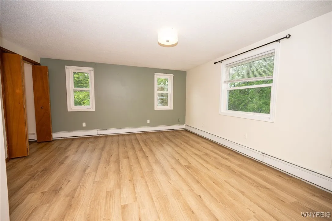 120 Maple Avenue, Hamburg, New York 14219, Hamburg, New York 14219, 6 Bedrooms Bedrooms, ,3 BathroomsBathrooms,Residential,For Sale,120 Maple Avenue, Hamburg, New York 14219,B1621876
