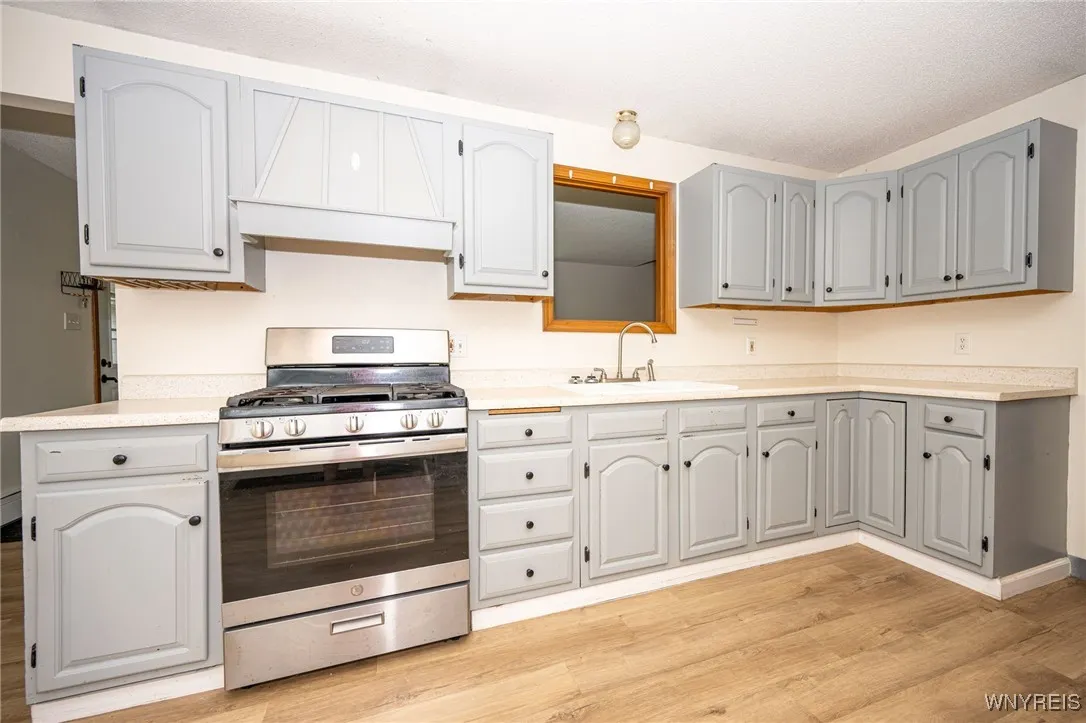 120 Maple Avenue, Hamburg, New York 14219, Hamburg, New York 14219, 6 Bedrooms Bedrooms, ,3 BathroomsBathrooms,Residential,For Sale,120 Maple Avenue, Hamburg, New York 14219,B1621876