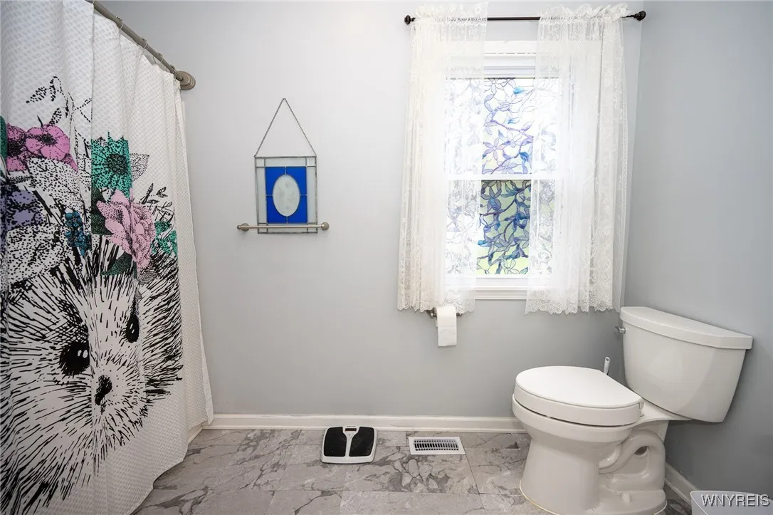 120 Maple Avenue, Hamburg, New York 14219, Hamburg, New York 14219, 6 Bedrooms Bedrooms, ,3 BathroomsBathrooms,Residential,For Sale,120 Maple Avenue, Hamburg, New York 14219,B1621876