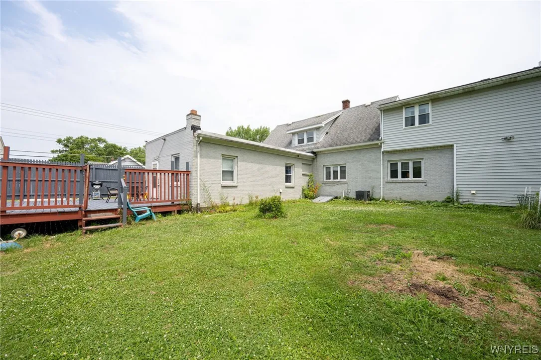 120 Maple Avenue, Hamburg, New York 14219, Hamburg, New York 14219, 6 Bedrooms Bedrooms, ,3 BathroomsBathrooms,Residential,For Sale,120 Maple Avenue, Hamburg, New York 14219,B1621876