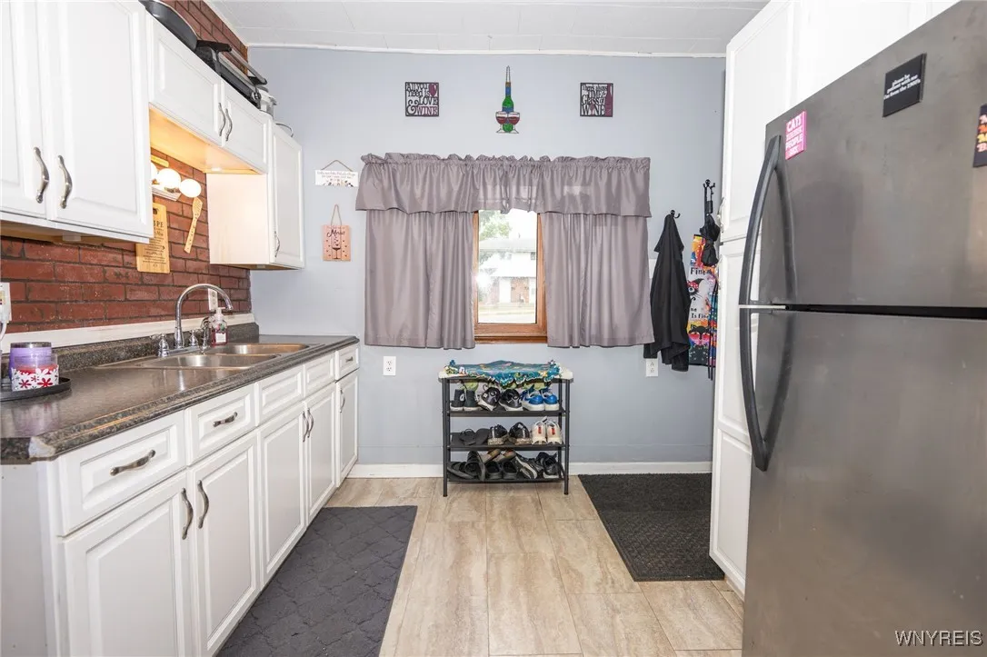 120 Maple Avenue, Hamburg, New York 14219, Hamburg, New York 14219, 6 Bedrooms Bedrooms, ,3 BathroomsBathrooms,Residential,For Sale,120 Maple Avenue, Hamburg, New York 14219,B1621876