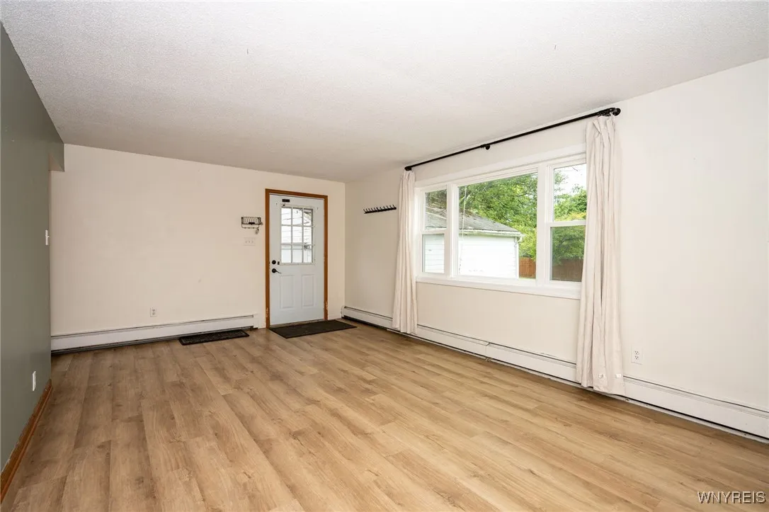 120 Maple Avenue, Hamburg, New York 14219, Hamburg, New York 14219, 6 Bedrooms Bedrooms, ,3 BathroomsBathrooms,Residential,For Sale,120 Maple Avenue, Hamburg, New York 14219,B1621876