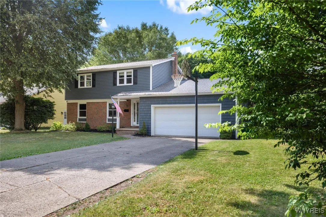 40 Torry Drive, Hamburg, New York 14075, Hamburg, New York 14075, 4 Bedrooms Bedrooms, 8 Rooms Rooms,1 BathroomBathrooms,Residential,For Sale,40 Torry Drive, Hamburg, New York 14075,B1622571