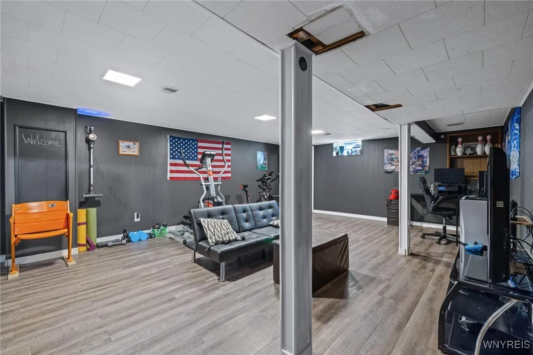 40 Torry Drive, Hamburg, New York 14075, Hamburg, New York 14075, 4 Bedrooms Bedrooms, 8 Rooms Rooms,1 BathroomBathrooms,Residential,For Sale,40 Torry Drive, Hamburg, New York 14075,B1622571