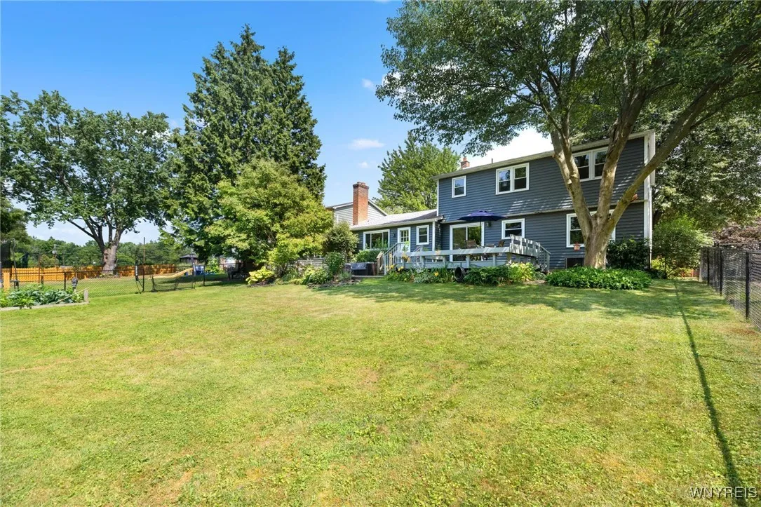 40 Torry Drive, Hamburg, New York 14075, Hamburg, New York 14075, 4 Bedrooms Bedrooms, 8 Rooms Rooms,1 BathroomBathrooms,Residential,For Sale,40 Torry Drive, Hamburg, New York 14075,B1622571