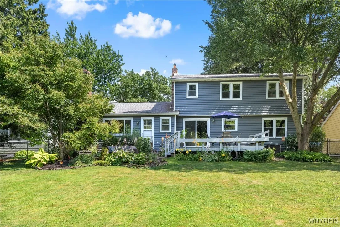 40 Torry Drive, Hamburg, New York 14075, Hamburg, New York 14075, 4 Bedrooms Bedrooms, 8 Rooms Rooms,1 BathroomBathrooms,Residential,For Sale,40 Torry Drive, Hamburg, New York 14075,B1622571