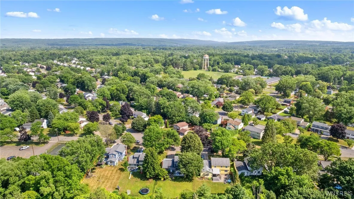 40 Torry Drive, Hamburg, New York 14075, Hamburg, New York 14075, 4 Bedrooms Bedrooms, 8 Rooms Rooms,1 BathroomBathrooms,Residential,For Sale,40 Torry Drive, Hamburg, New York 14075,B1622571