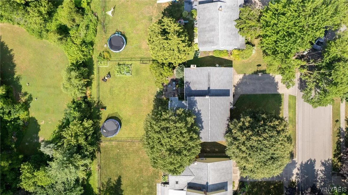 40 Torry Drive, Hamburg, New York 14075, Hamburg, New York 14075, 4 Bedrooms Bedrooms, 8 Rooms Rooms,1 BathroomBathrooms,Residential,For Sale,40 Torry Drive, Hamburg, New York 14075,B1622571