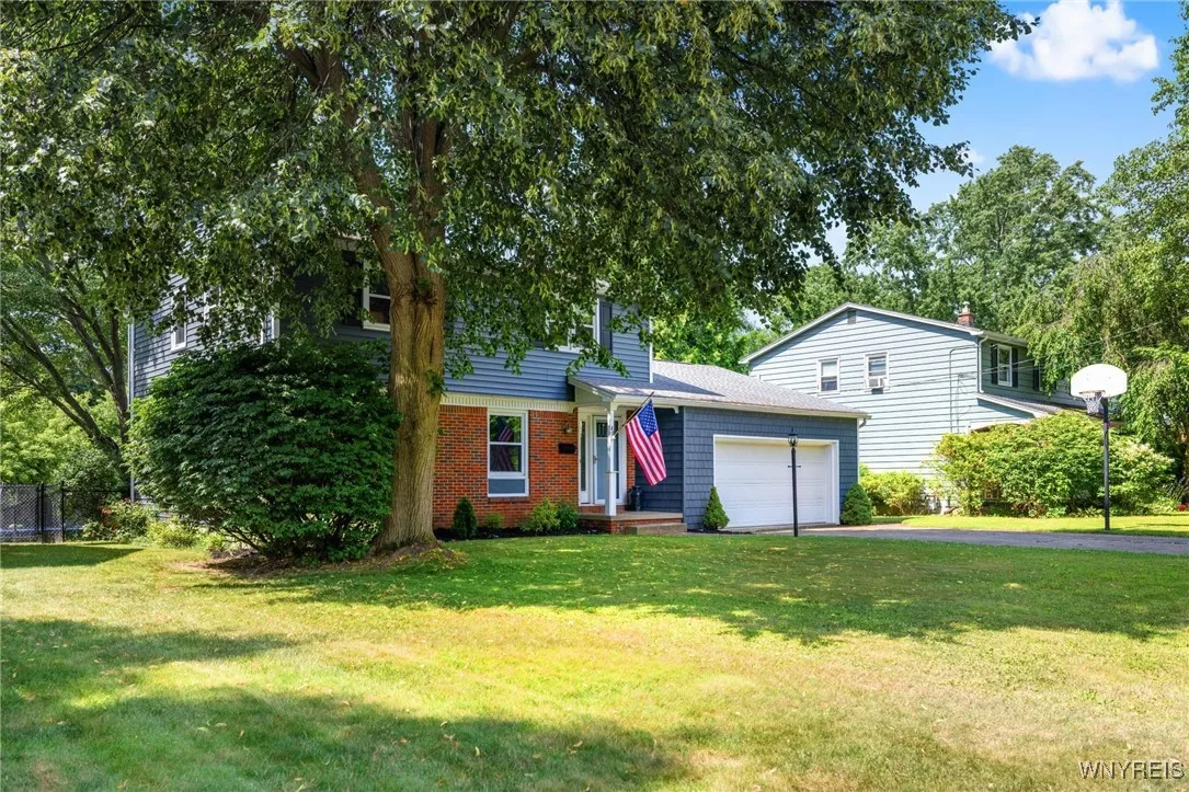 40 Torry Drive, Hamburg, New York 14075, Hamburg, New York 14075, 4 Bedrooms Bedrooms, 8 Rooms Rooms,1 BathroomBathrooms,Residential,For Sale,40 Torry Drive, Hamburg, New York 14075,B1622571