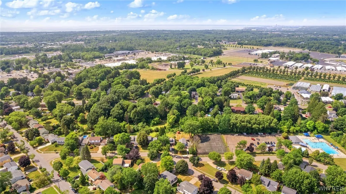 40 Torry Drive, Hamburg, New York 14075, Hamburg, New York 14075, 4 Bedrooms Bedrooms, 8 Rooms Rooms,1 BathroomBathrooms,Residential,For Sale,40 Torry Drive, Hamburg, New York 14075,B1622571