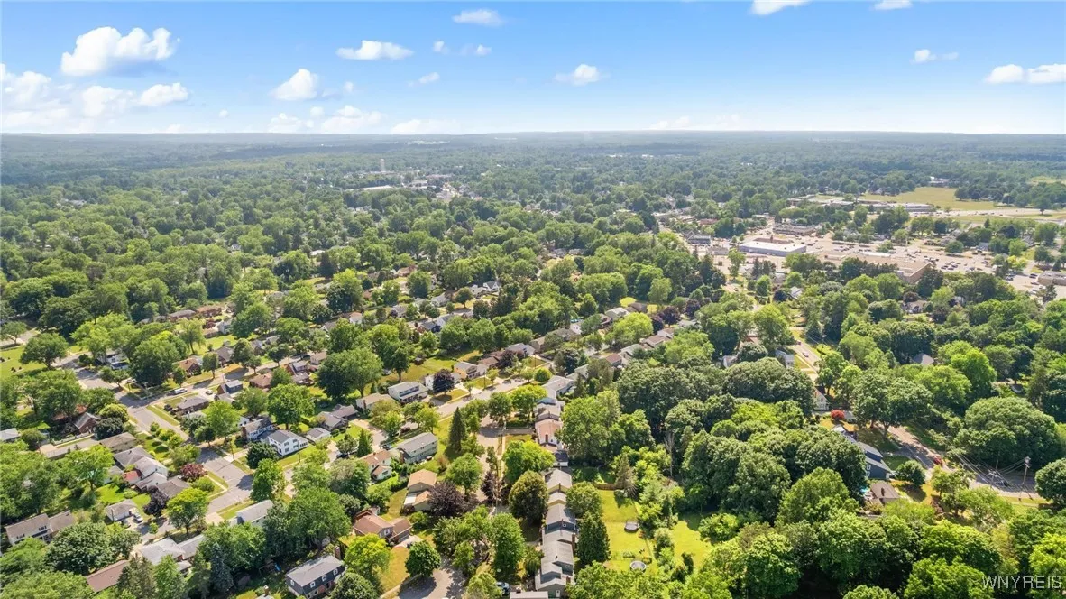 40 Torry Drive, Hamburg, New York 14075, Hamburg, New York 14075, 4 Bedrooms Bedrooms, 8 Rooms Rooms,1 BathroomBathrooms,Residential,For Sale,40 Torry Drive, Hamburg, New York 14075,B1622571