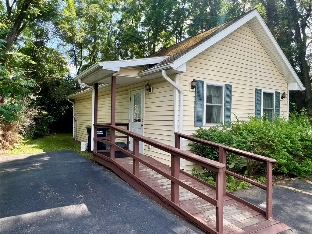 390 West Morris Street, Bath, New York 14810, Bath, New York 14810, ,Commercial Sale,For Sale,390 West Morris Street, Bath, New York 14810,R1622064