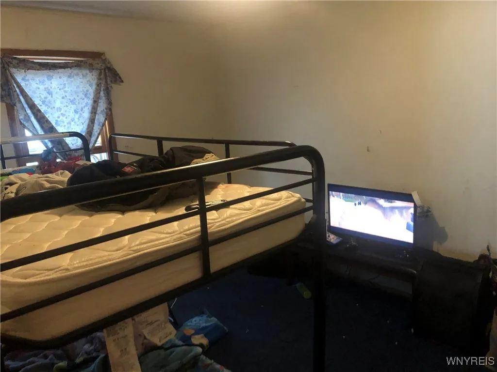 129 12th Street, Niagara Falls, New York 14303, Niagara Falls, New York 14303, 5 Bedrooms Bedrooms, ,2 BathroomsBathrooms,Residential,For Sale,129 12th Street, Niagara Falls, New York 14303,B1622818