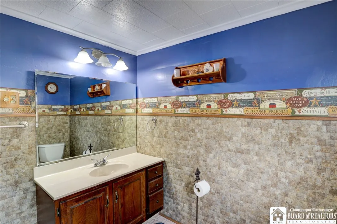 71 Hotchkiss Street, Jamestown, New York 14701, Jamestown, New York 14701, 3 Bedrooms Bedrooms, 7 Rooms Rooms,1 BathroomBathrooms,Residential,For Sale,71 Hotchkiss Street, Jamestown, New York 14701,R1620617