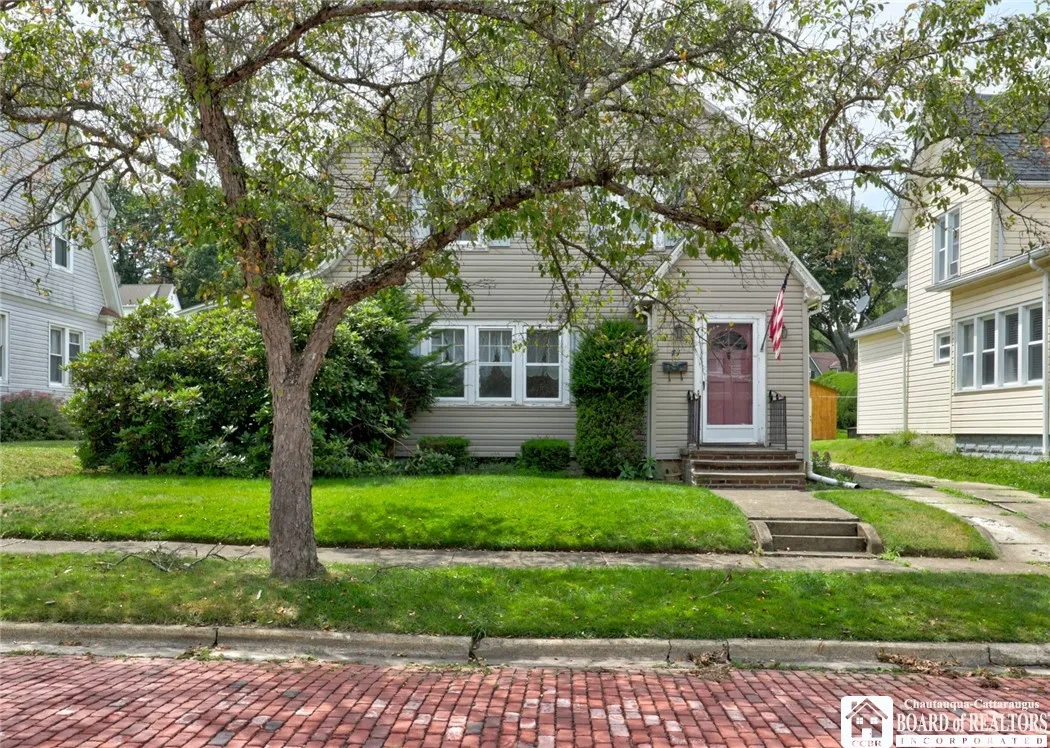 71 Hotchkiss Street, Jamestown, New York 14701, Jamestown, New York 14701, 3 Bedrooms Bedrooms, 7 Rooms Rooms,1 BathroomBathrooms,Residential,For Sale,71 Hotchkiss Street, Jamestown, New York 14701,R1620617