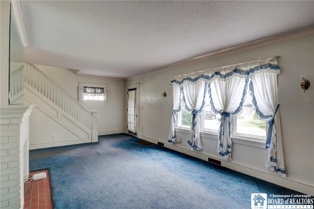 71 Hotchkiss Street, Jamestown, New York 14701, Jamestown, New York 14701, 3 Bedrooms Bedrooms, 7 Rooms Rooms,1 BathroomBathrooms,Residential,For Sale,71 Hotchkiss Street, Jamestown, New York 14701,R1620617