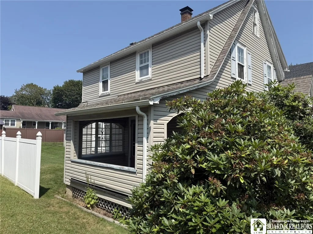 71 Hotchkiss Street, Jamestown, New York 14701, Jamestown, New York 14701, 3 Bedrooms Bedrooms, 7 Rooms Rooms,1 BathroomBathrooms,Residential,For Sale,71 Hotchkiss Street, Jamestown, New York 14701,R1620617