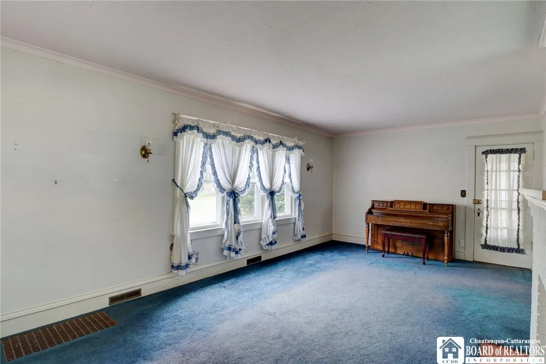 71 Hotchkiss Street, Jamestown, New York 14701, Jamestown, New York 14701, 3 Bedrooms Bedrooms, 7 Rooms Rooms,1 BathroomBathrooms,Residential,For Sale,71 Hotchkiss Street, Jamestown, New York 14701,R1620617
