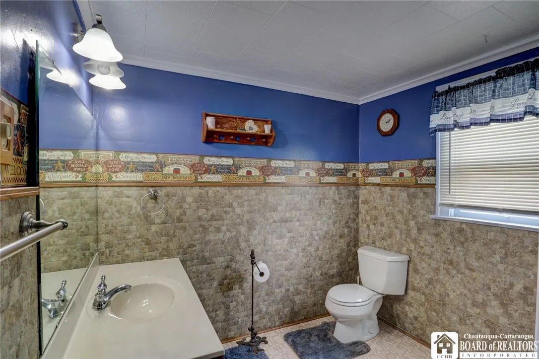 71 Hotchkiss Street, Jamestown, New York 14701, Jamestown, New York 14701, 3 Bedrooms Bedrooms, 7 Rooms Rooms,1 BathroomBathrooms,Residential,For Sale,71 Hotchkiss Street, Jamestown, New York 14701,R1620617