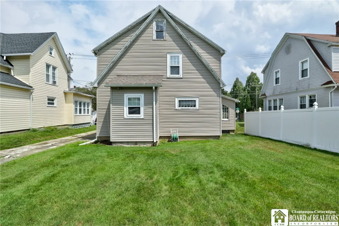 71 Hotchkiss Street, Jamestown, New York 14701, Jamestown, New York 14701, 3 Bedrooms Bedrooms, 7 Rooms Rooms,1 BathroomBathrooms,Residential,For Sale,71 Hotchkiss Street, Jamestown, New York 14701,R1620617