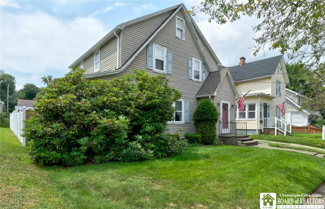 71 Hotchkiss Street, Jamestown, New York 14701, Jamestown, New York 14701, 3 Bedrooms Bedrooms, 7 Rooms Rooms,1 BathroomBathrooms,Residential,For Sale,71 Hotchkiss Street, Jamestown, New York 14701,R1620617