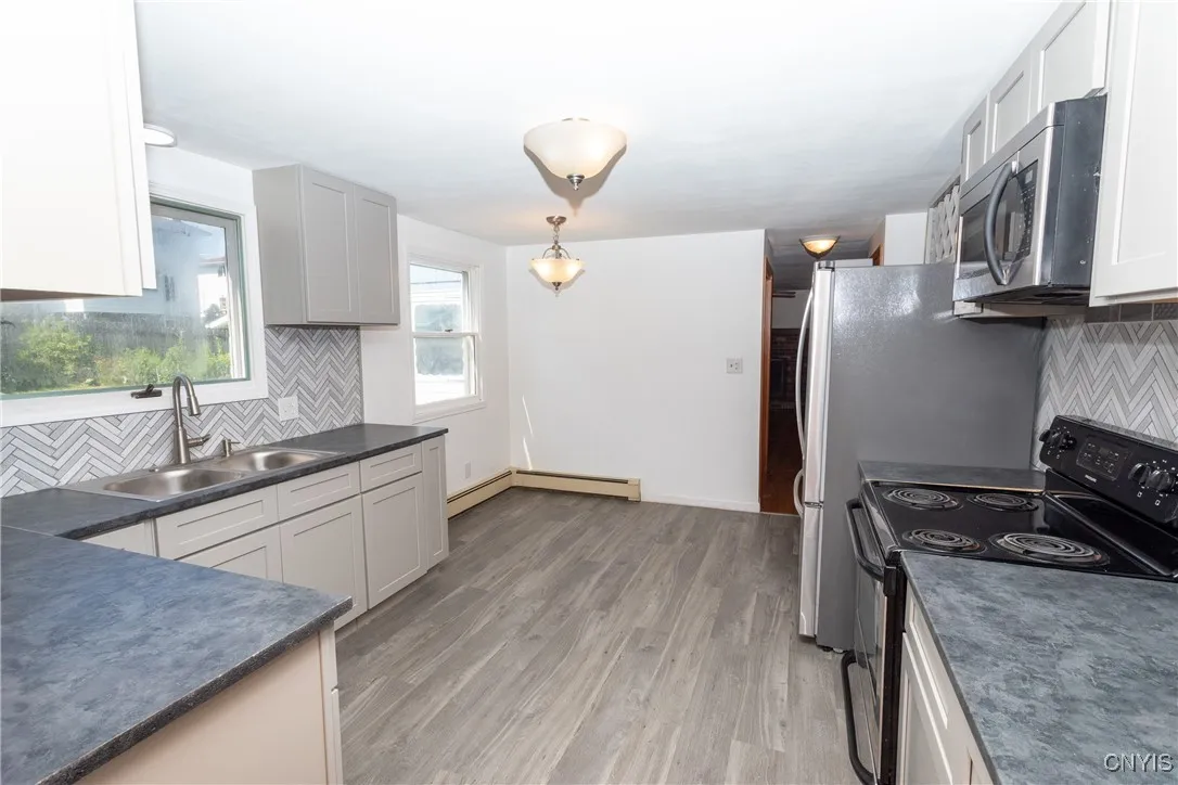 209 Pear Tree Drive, Camillus, New York 13031, Camillus, New York 13031, 4 Bedrooms Bedrooms, 13 Rooms Rooms,1 BathroomBathrooms,Residential,For Sale,209 Pear Tree Drive, Camillus, New York 13031,S1622145