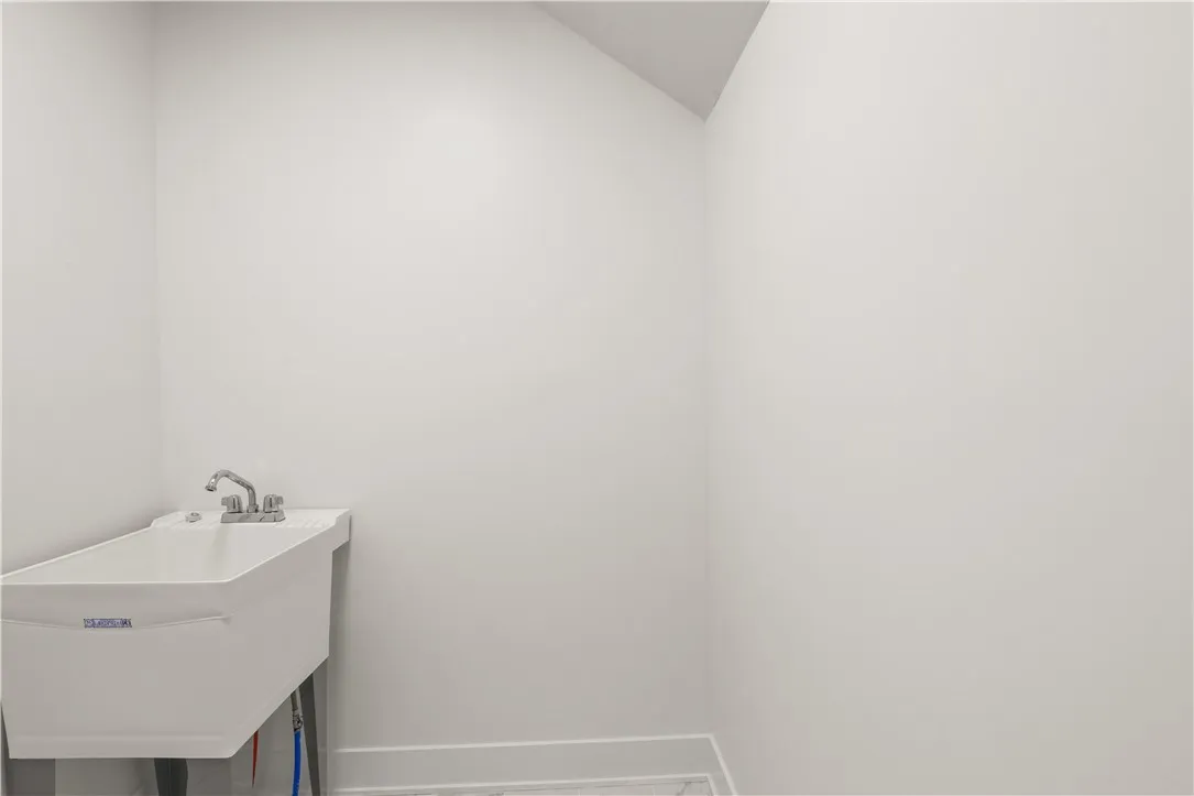 59 Mount Cassino Drive, Greece, New York 14612, Greece, New York 14612, 4 Bedrooms Bedrooms, 9 Rooms Rooms,2 BathroomsBathrooms,Residential,For Sale,59 Mount Cassino Drive, Greece, New York 14612,R1622006