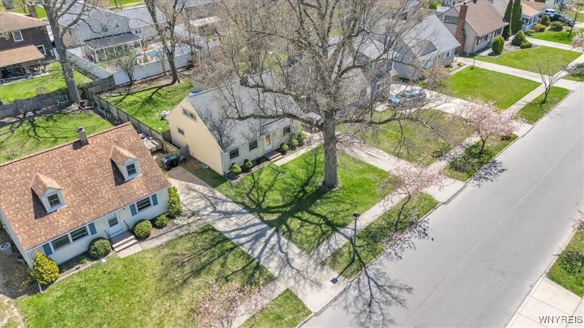 69 Ashford Avenue, Tonawanda, New York 14150, Tonawanda, New York 14150, 4 Bedrooms Bedrooms, 8 Rooms Rooms,1 BathroomBathrooms,Residential,For Sale,69 Ashford Avenue, Tonawanda, New York 14150,B1622929