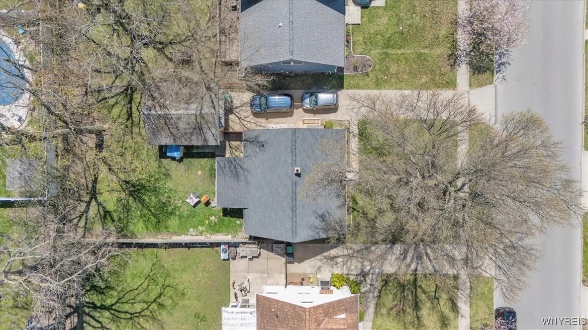 69 Ashford Avenue, Tonawanda, New York 14150, Tonawanda, New York 14150, 4 Bedrooms Bedrooms, 8 Rooms Rooms,1 BathroomBathrooms,Residential,For Sale,69 Ashford Avenue, Tonawanda, New York 14150,B1622929