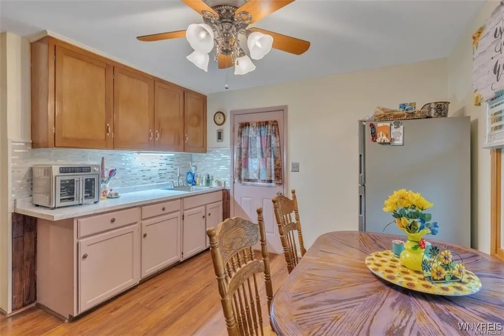 69 Ashford Avenue, Tonawanda, New York 14150, Tonawanda, New York 14150, 4 Bedrooms Bedrooms, 8 Rooms Rooms,1 BathroomBathrooms,Residential,For Sale,69 Ashford Avenue, Tonawanda, New York 14150,B1622929