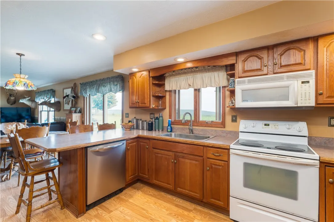 10131 Runyon Road, Ossian, New York 14437, Ossian, New York 14437, 3 Bedrooms Bedrooms, 7 Rooms Rooms,1 BathroomBathrooms,Residential,For Sale,10131 Runyon Road, Ossian, New York 14437,R1618269