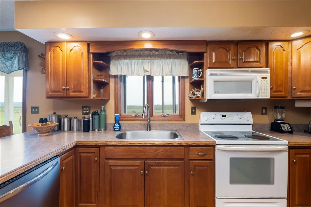 10131 Runyon Road, Ossian, New York 14437, Ossian, New York 14437, 3 Bedrooms Bedrooms, 7 Rooms Rooms,1 BathroomBathrooms,Residential,For Sale,10131 Runyon Road, Ossian, New York 14437,R1618269