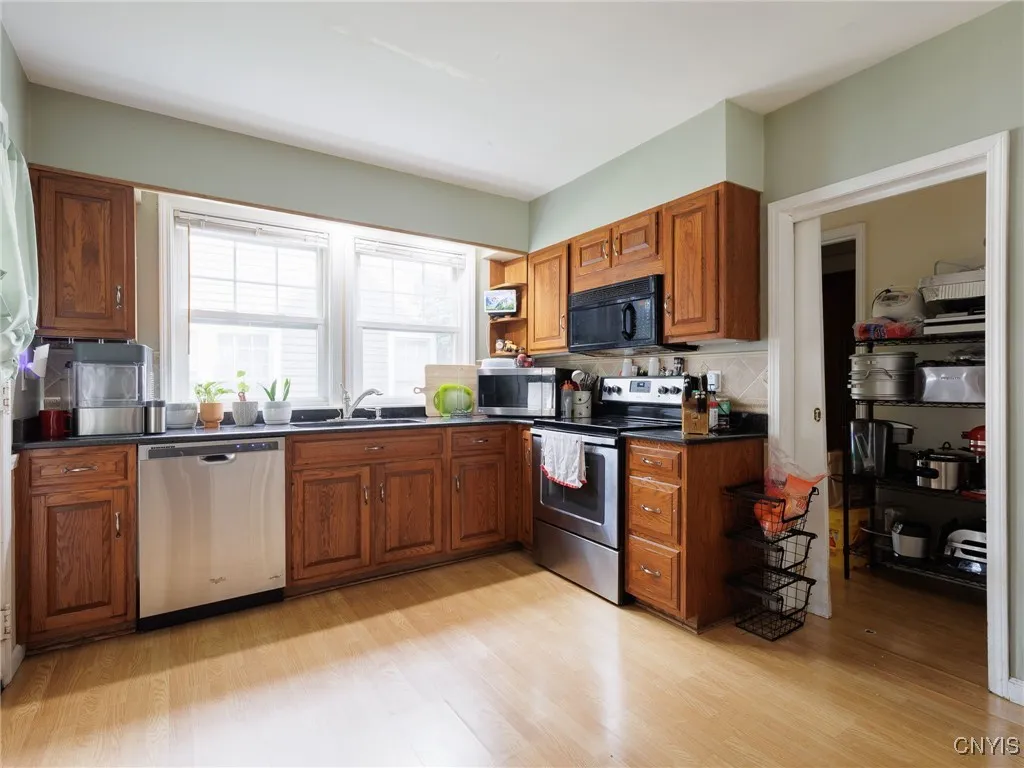 1127 Academy Street, Watertown City, New York 1360, Watertown City, New York 13601, 4 Bedrooms Bedrooms, 12 Rooms Rooms,2 BathroomsBathrooms,Residential,For Sale,1127 Academy Street, Watertown City, New York 1360,S1622602