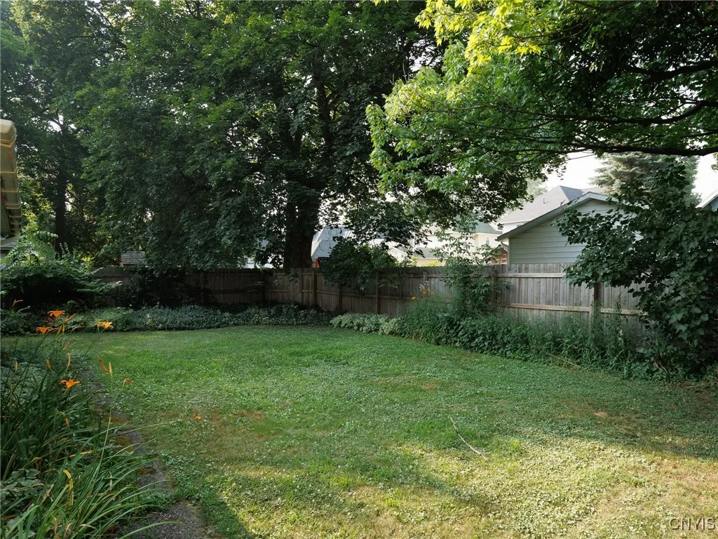 1127 Academy Street, Watertown City, New York 1360, Watertown City, New York 13601, 4 Bedrooms Bedrooms, 12 Rooms Rooms,2 BathroomsBathrooms,Residential,For Sale,1127 Academy Street, Watertown City, New York 1360,S1622602