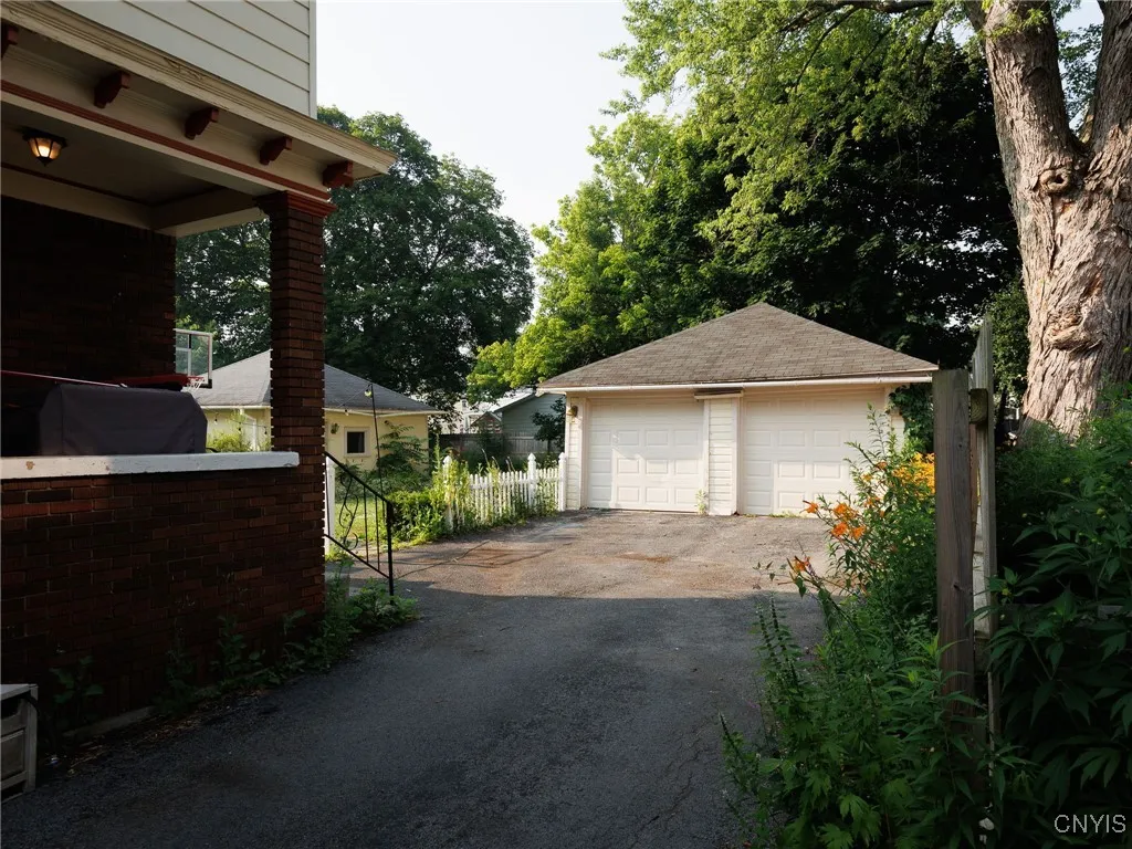1127 Academy Street, Watertown City, New York 1360, Watertown City, New York 13601, 4 Bedrooms Bedrooms, 12 Rooms Rooms,2 BathroomsBathrooms,Residential,For Sale,1127 Academy Street, Watertown City, New York 1360,S1622602