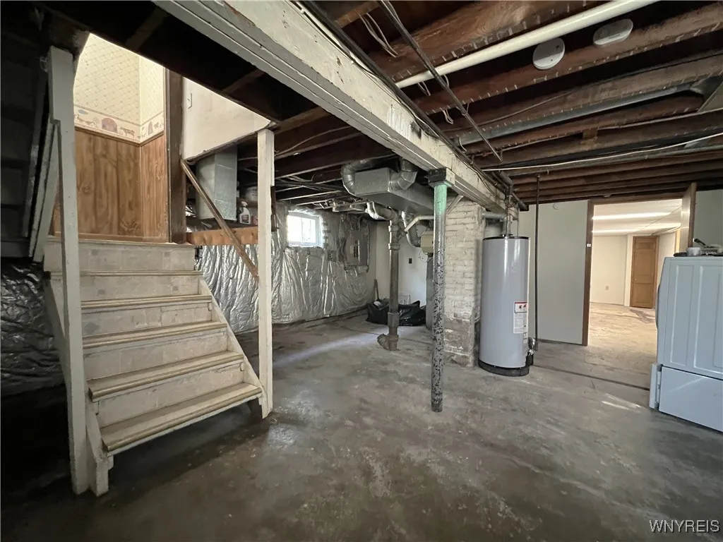 42 Argus Street, Buffalo, New York 14207, Buffalo, New York 14207, 3 Bedrooms Bedrooms, 7 Rooms Rooms,2 BathroomsBathrooms,Residential,For Sale,42 Argus Street, Buffalo, New York 14207,B1621847