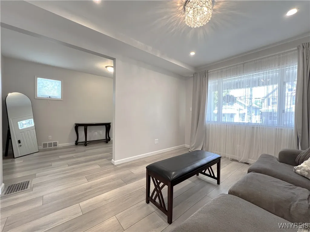 42 Argus Street, Buffalo, New York 14207, Buffalo, New York 14207, 3 Bedrooms Bedrooms, 7 Rooms Rooms,2 BathroomsBathrooms,Residential,For Sale,42 Argus Street, Buffalo, New York 14207,B1621847