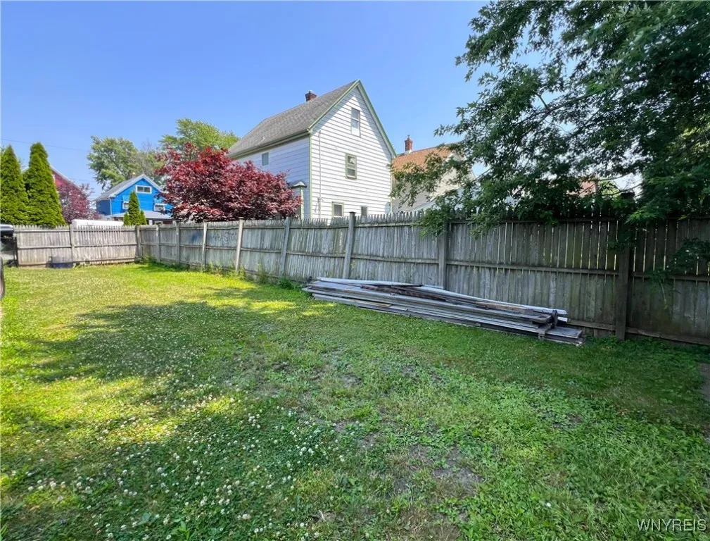 42 Argus Street, Buffalo, New York 14207, Buffalo, New York 14207, 3 Bedrooms Bedrooms, 7 Rooms Rooms,2 BathroomsBathrooms,Residential,For Sale,42 Argus Street, Buffalo, New York 14207,B1621847