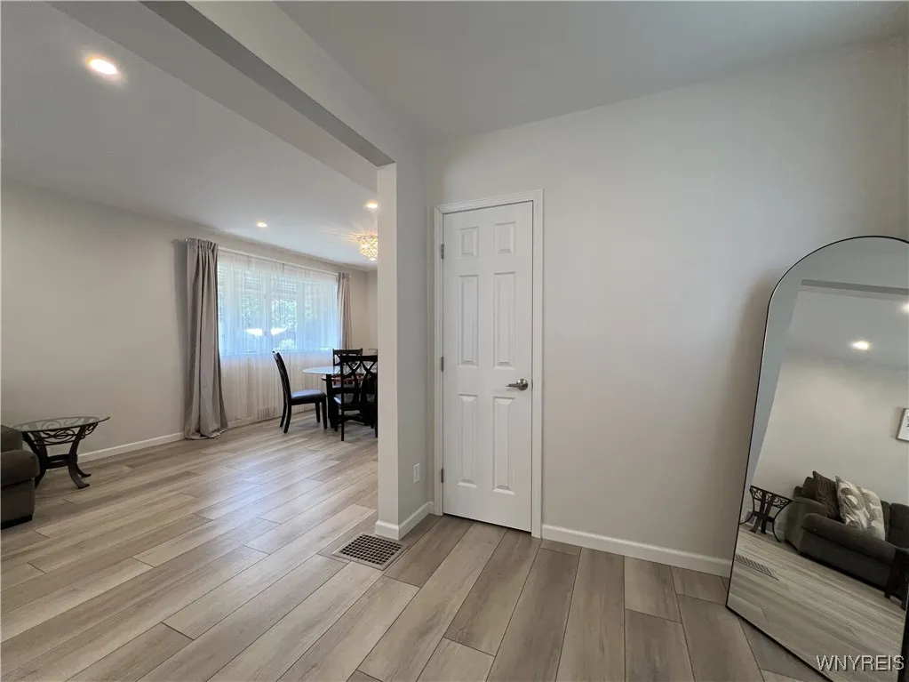 42 Argus Street, Buffalo, New York 14207, Buffalo, New York 14207, 3 Bedrooms Bedrooms, 7 Rooms Rooms,2 BathroomsBathrooms,Residential,For Sale,42 Argus Street, Buffalo, New York 14207,B1621847