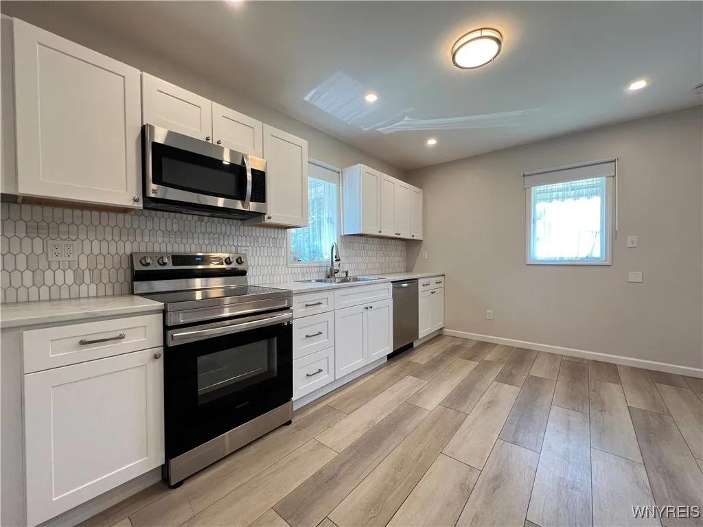 42 Argus Street, Buffalo, New York 14207, Buffalo, New York 14207, 3 Bedrooms Bedrooms, 7 Rooms Rooms,2 BathroomsBathrooms,Residential,For Sale,42 Argus Street, Buffalo, New York 14207,B1621847