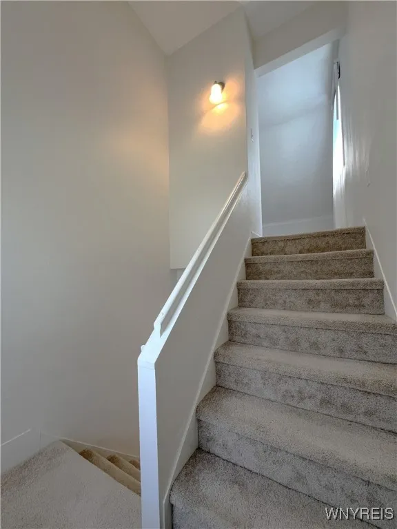 42 Argus Street, Buffalo, New York 14207, Buffalo, New York 14207, 3 Bedrooms Bedrooms, 7 Rooms Rooms,2 BathroomsBathrooms,Residential,For Sale,42 Argus Street, Buffalo, New York 14207,B1621847