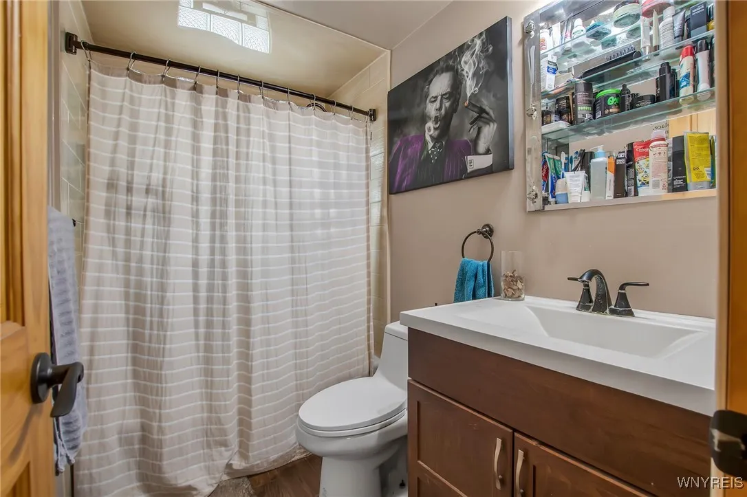 43 Boll Street, Cheektowaga, New York 14212, Cheektowaga, New York 14212, 4 Bedrooms Bedrooms, 7 Rooms Rooms,1 BathroomBathrooms,Residential,For Sale,43 Boll Street, Cheektowaga, New York 14212,B1622899