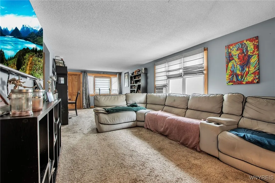 43 Boll Street, Cheektowaga, New York 14212, Cheektowaga, New York 14212, 4 Bedrooms Bedrooms, 7 Rooms Rooms,1 BathroomBathrooms,Residential,For Sale,43 Boll Street, Cheektowaga, New York 14212,B1622899