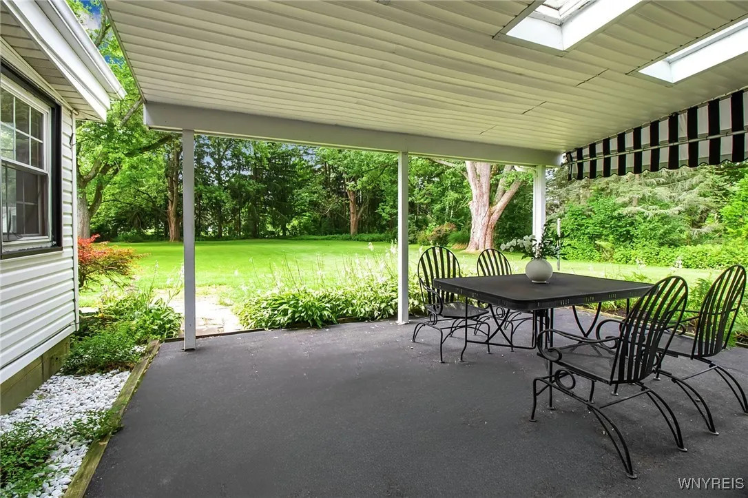 6599 Jewett Holmwood Road, Orchard Park, New York, Orchard Park, New York 14127, 4 Bedrooms Bedrooms, 9 Rooms Rooms,2 BathroomsBathrooms,Residential,For Sale,6599 Jewett Holmwood Road, Orchard Park, New York ,B1622395