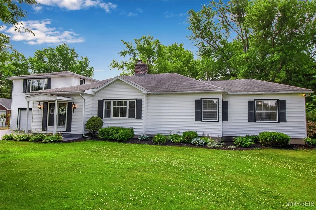 6599 Jewett Holmwood Road, Orchard Park, New York, Orchard Park, New York 14127, 4 Bedrooms Bedrooms, ,3 BathroomsBathrooms,Residential,For Sale,6599 Jewett Holmwood Road, Orchard Park, New York ,B1622397
