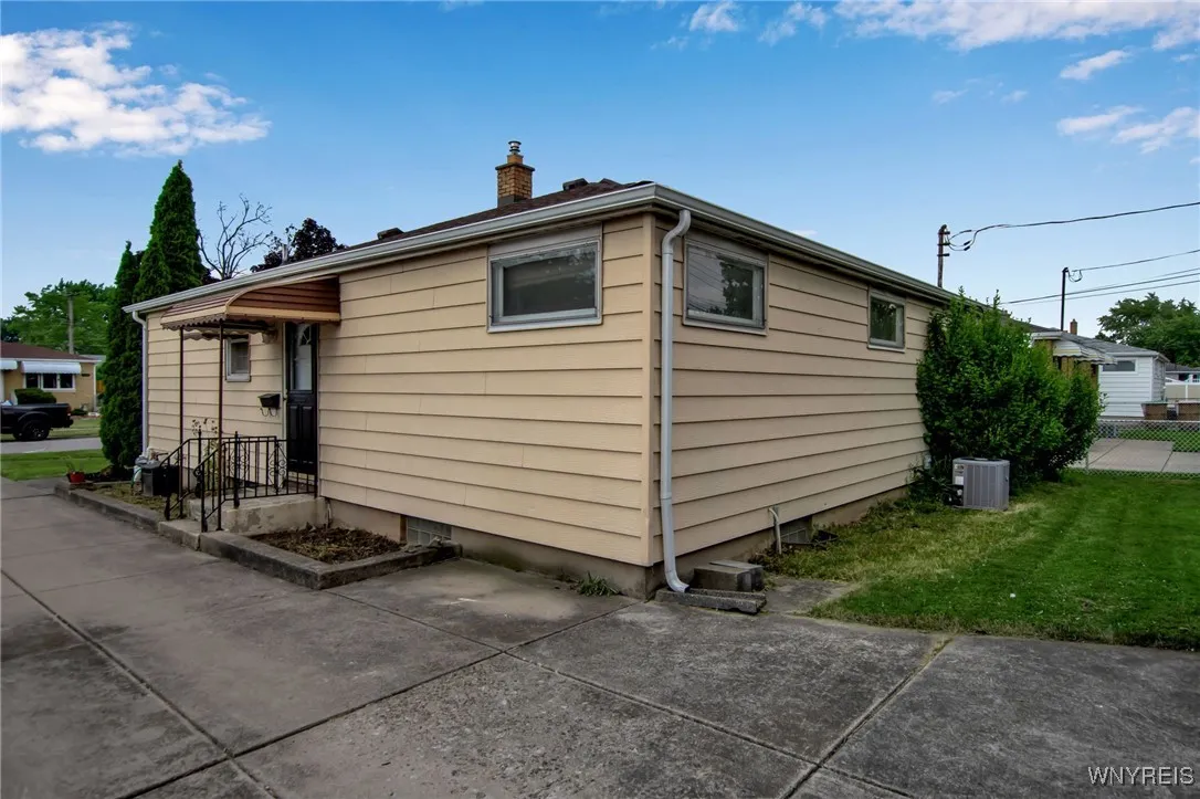 169 Nadine Drive, Cheektowaga, New York 14225, Cheektowaga, New York 14225, 3 Bedrooms Bedrooms, 6 Rooms Rooms,1 BathroomBathrooms,Residential,Closed,169 Nadine Drive, Cheektowaga, New York 14225,0,B1622924