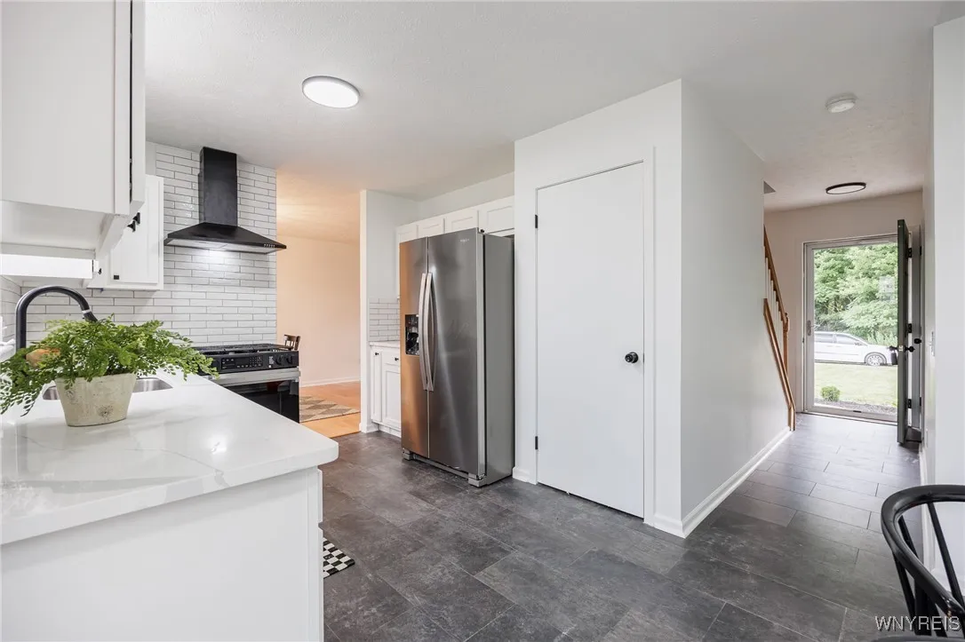 76 Alverstone Way, Henrietta, New York 14586, Henrietta, New York 14586, 3 Bedrooms Bedrooms, 8 Rooms Rooms,1 BathroomBathrooms,Residential,For Sale,76 Alverstone Way, Henrietta, New York 14586,B1622919