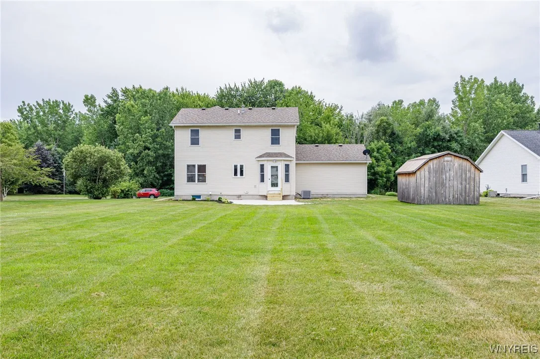 76 Alverstone Way, Henrietta, New York 14586, Henrietta, New York 14586, 3 Bedrooms Bedrooms, 8 Rooms Rooms,1 BathroomBathrooms,Residential,For Sale,76 Alverstone Way, Henrietta, New York 14586,B1622919