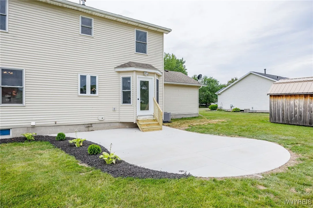 76 Alverstone Way, Henrietta, New York 14586, Henrietta, New York 14586, 3 Bedrooms Bedrooms, 8 Rooms Rooms,1 BathroomBathrooms,Residential,For Sale,76 Alverstone Way, Henrietta, New York 14586,B1622919